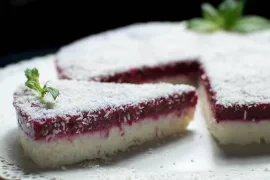 Protein coconut-raspberry cake