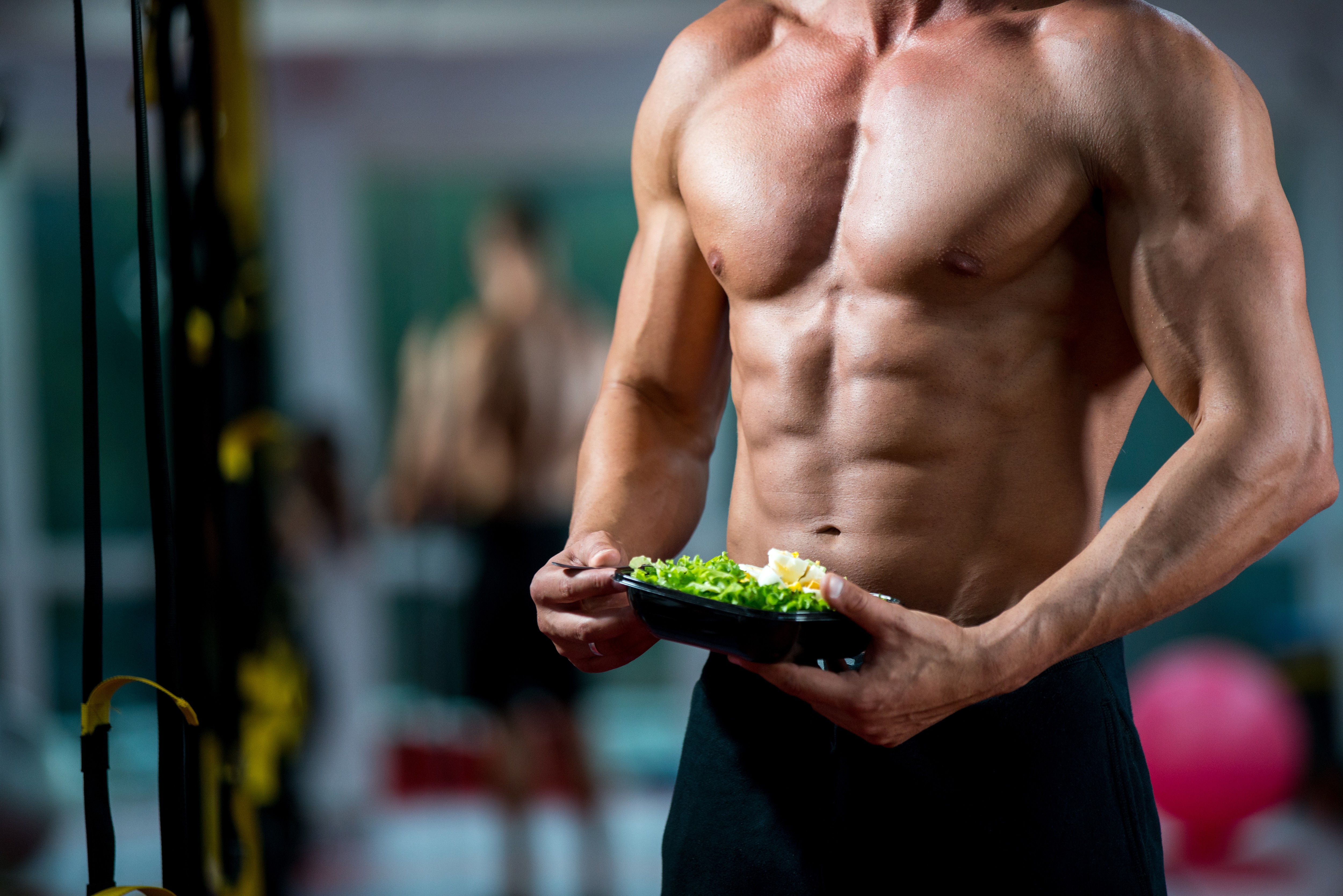 Питание качка. Спортивный мужчина. Здоровое тело мужчины. Питание и тренировки. Бодибилдер и еда.