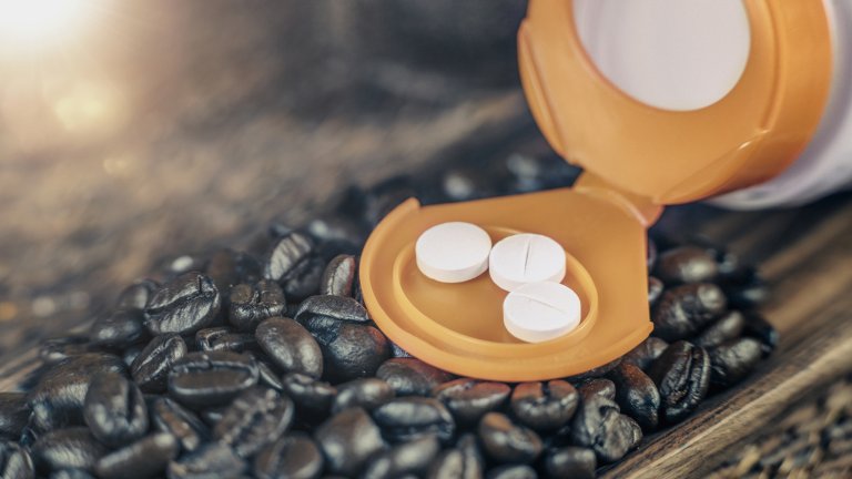 Kofeínové tablety: mali by ste sa báť vedľajších účinkov?